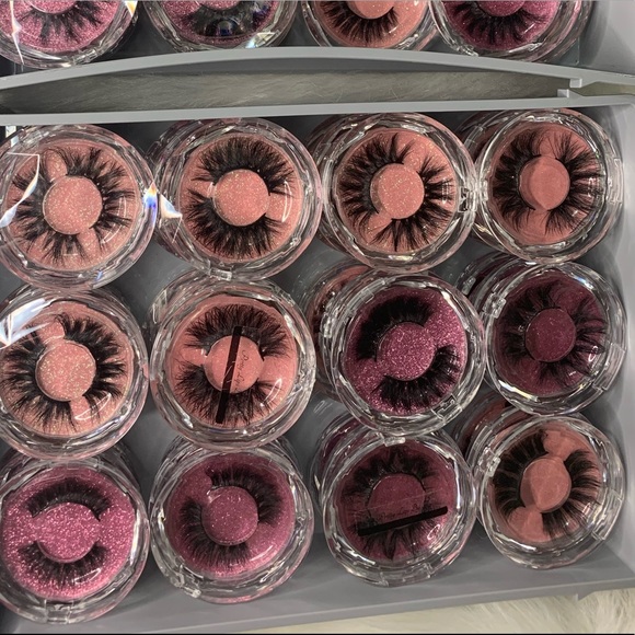Mink Eyelashes - Picture 1 of 2